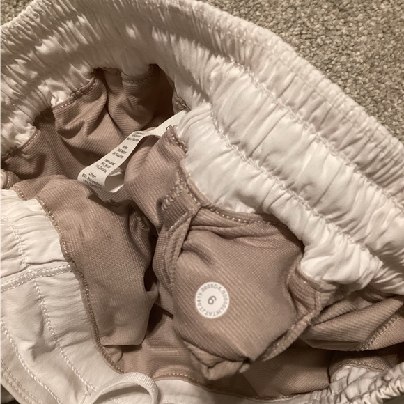 lululemon athletica White Women's Athletic Shorts - Picture 4 of 4